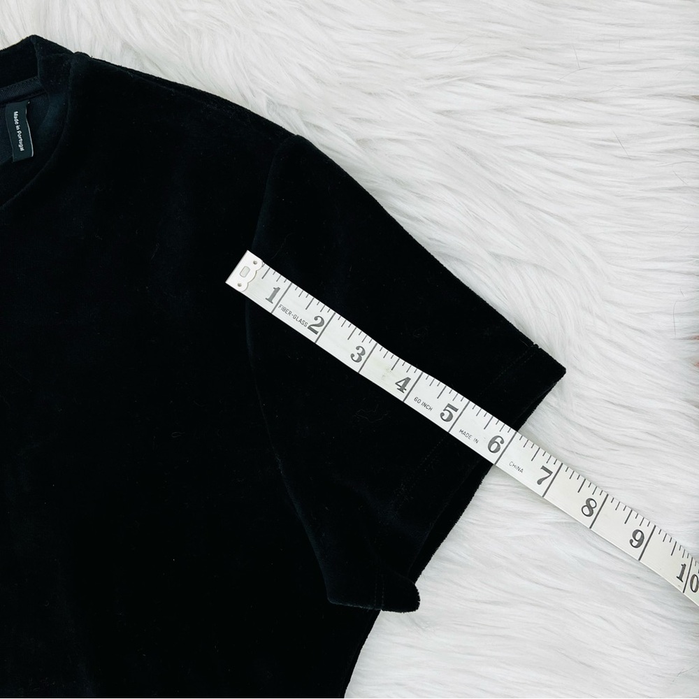NWOT! Theory "Tiny Tee" Soft Black Velvet Ribbed Crew Neckline Sz M - Picture 8 of 8